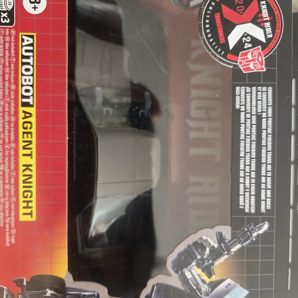 Transformers Collaborative Knight Rider Deluxe Class - Agent Knight - Picture 4 of 5